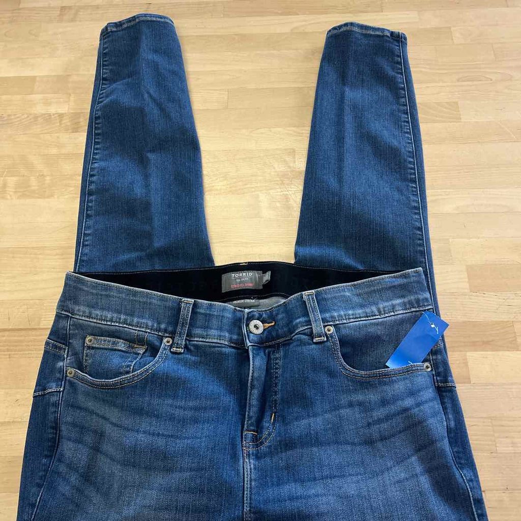 Torrid Size 16 Blue Denim Preloved Jeans