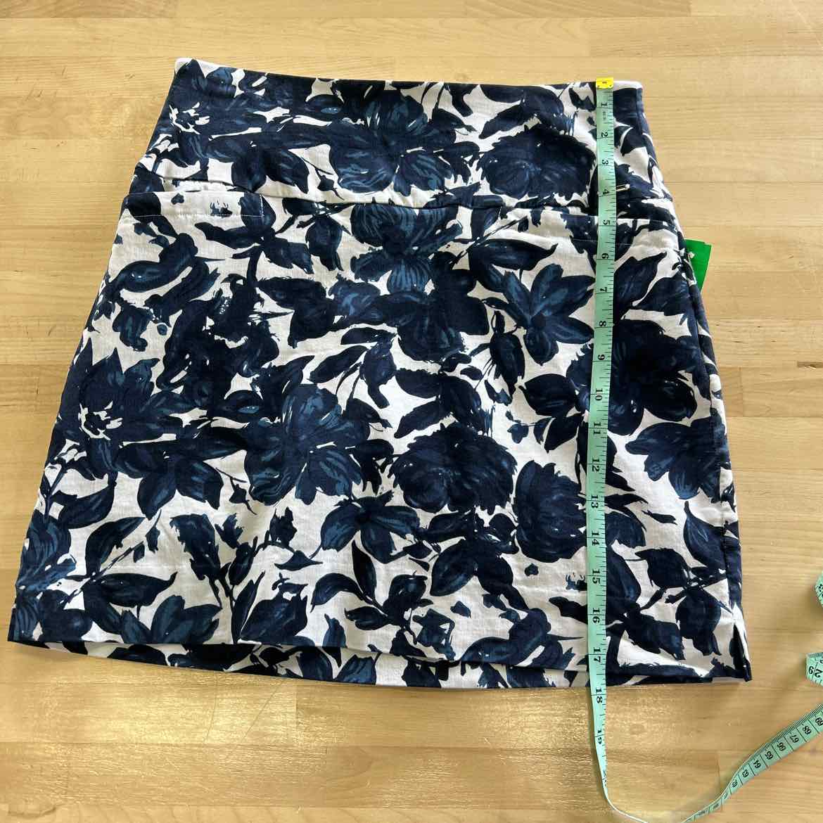 S.C. & Co. Size S Blue & White Preloved Skirt