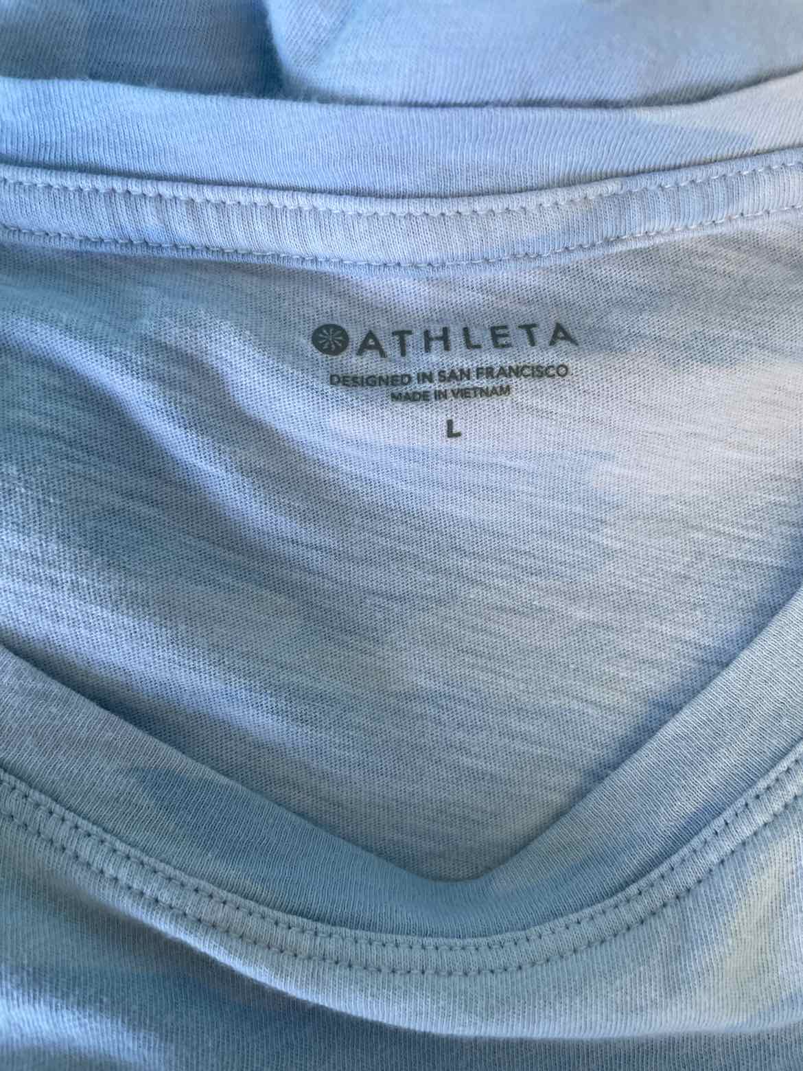 Athleta Size L Powder Blue Shirt