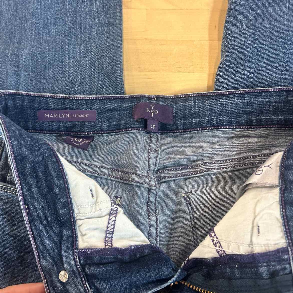 NYDJ Size 4P Blue Denim Preloved Jeans