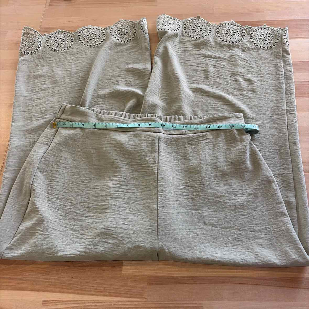 Adrianna Papell Size L Green Preloved Pants