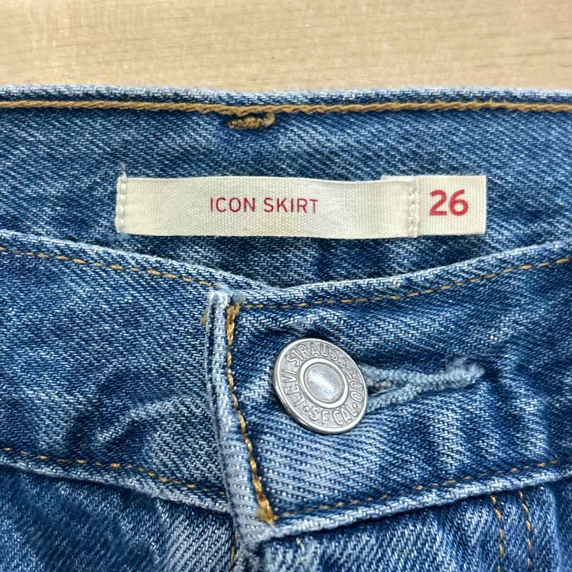 Levi's Size 26 Denim Skirt