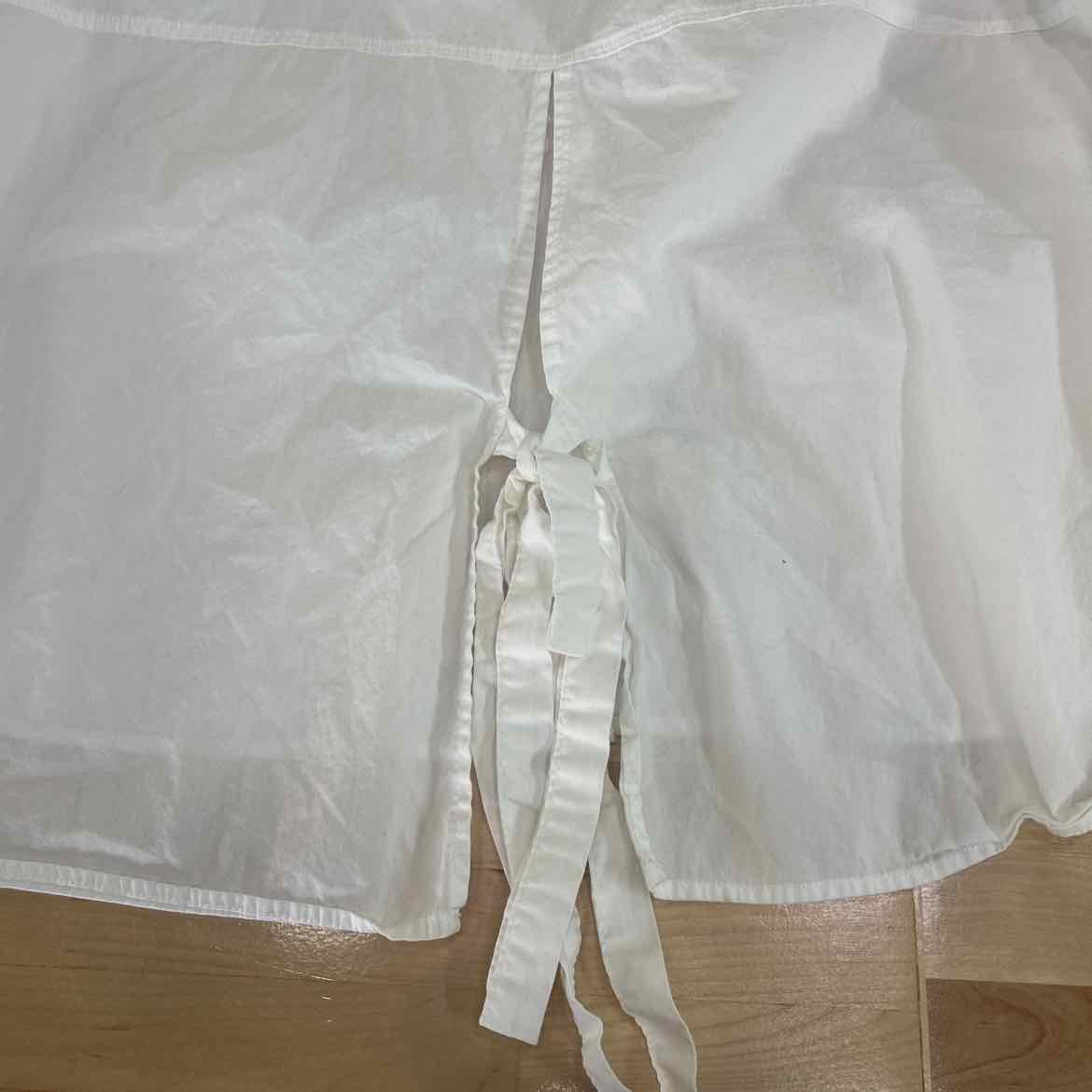 Divided Size X White Preloved Button Down LS