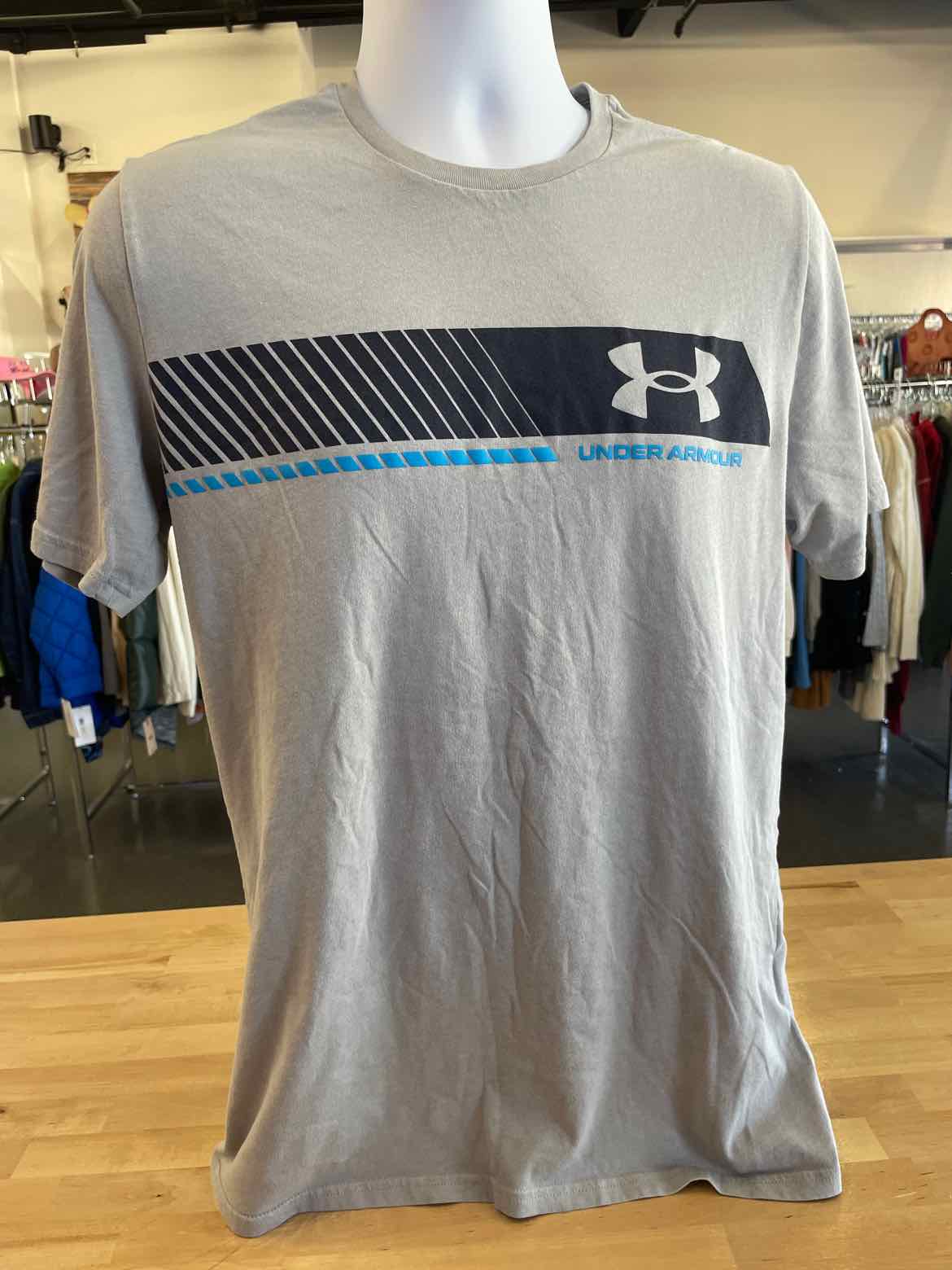 Under Armour Size M Gray MENS T-shirt