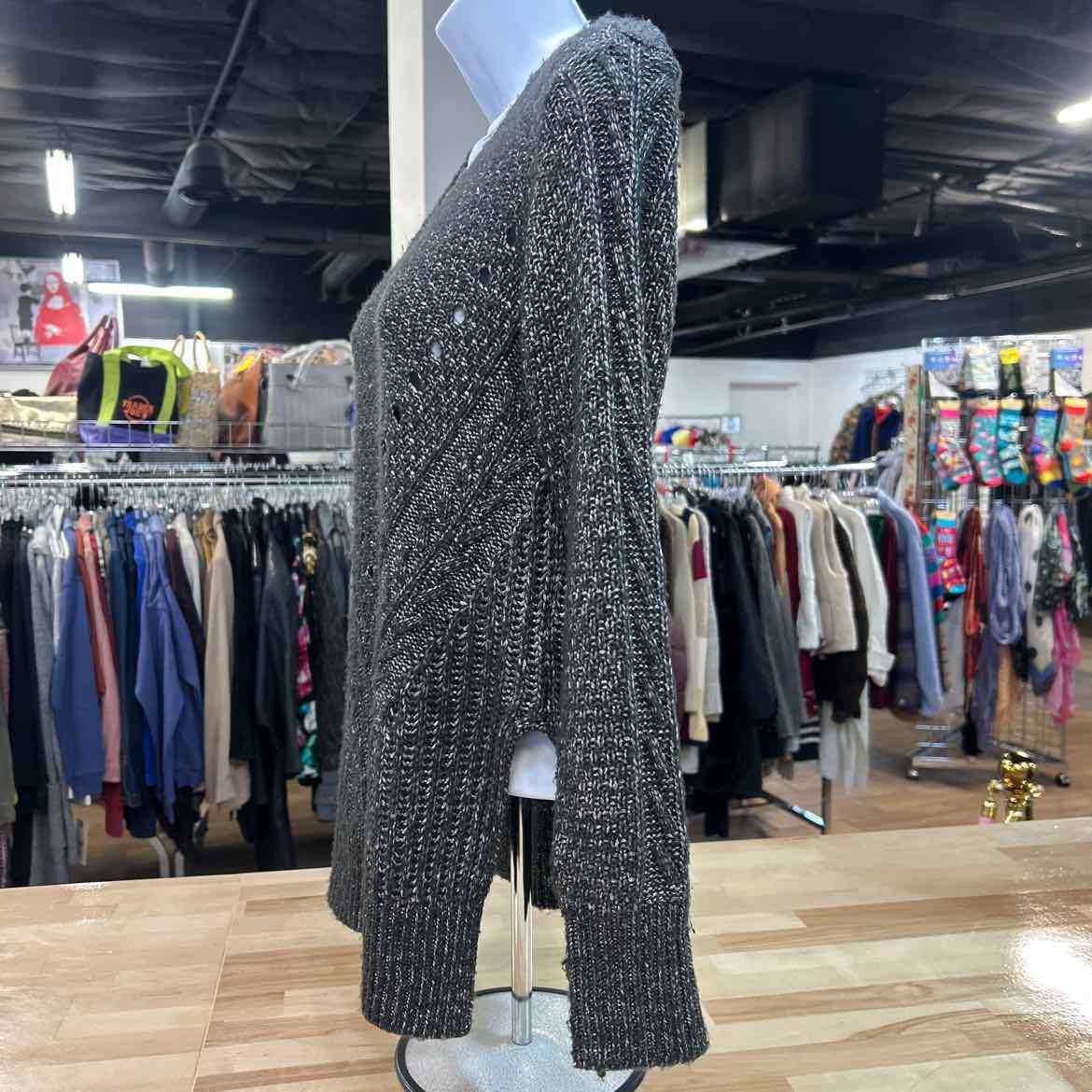 Guess Size XS Gray Knit Preloved Longsleeve