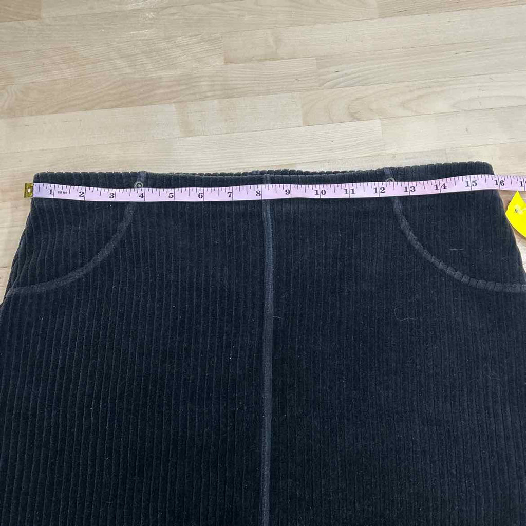 Hue Size M Black Corduroy Preloved Skirt