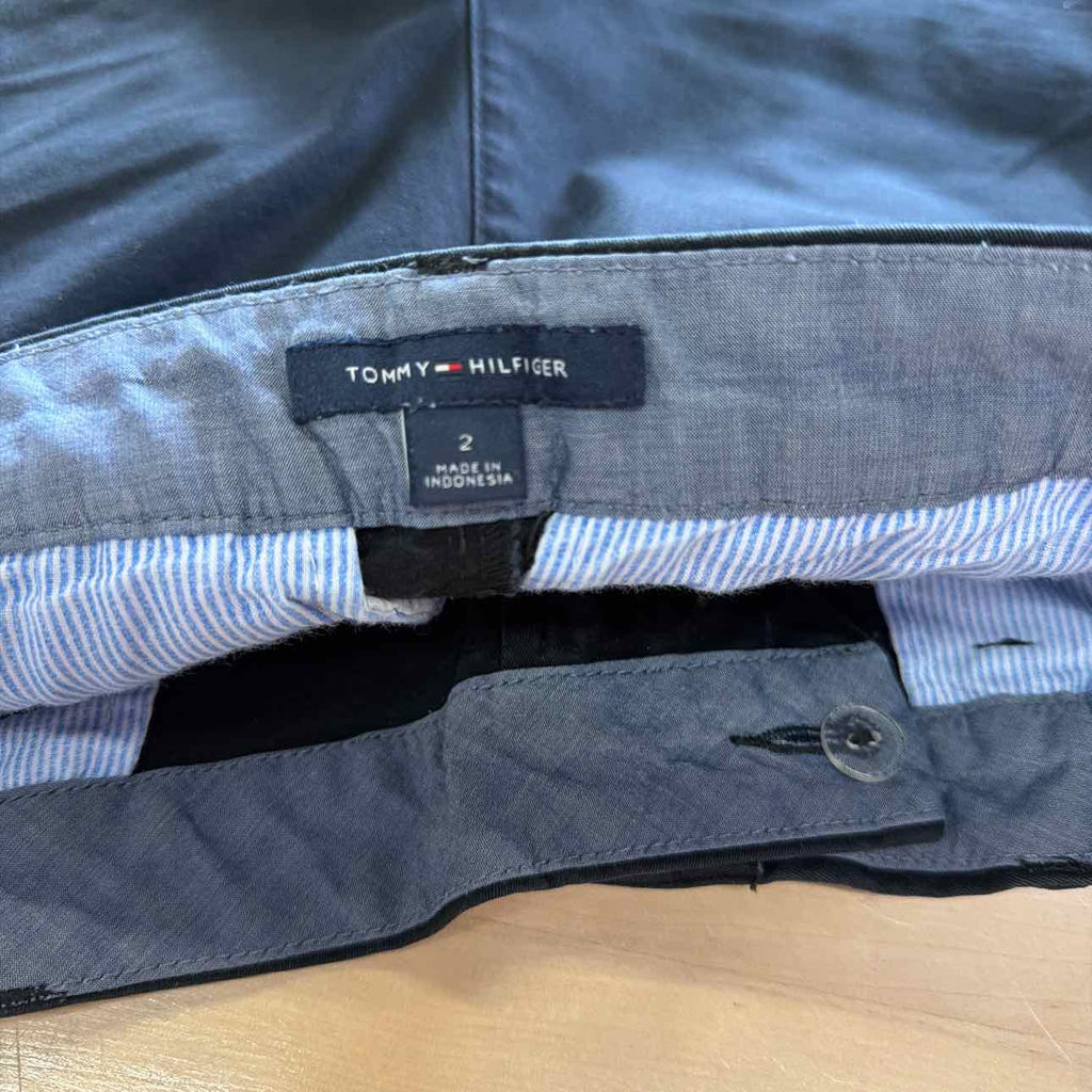 Tommy Hilfiger Women Size 2 Black Preloved Shorts