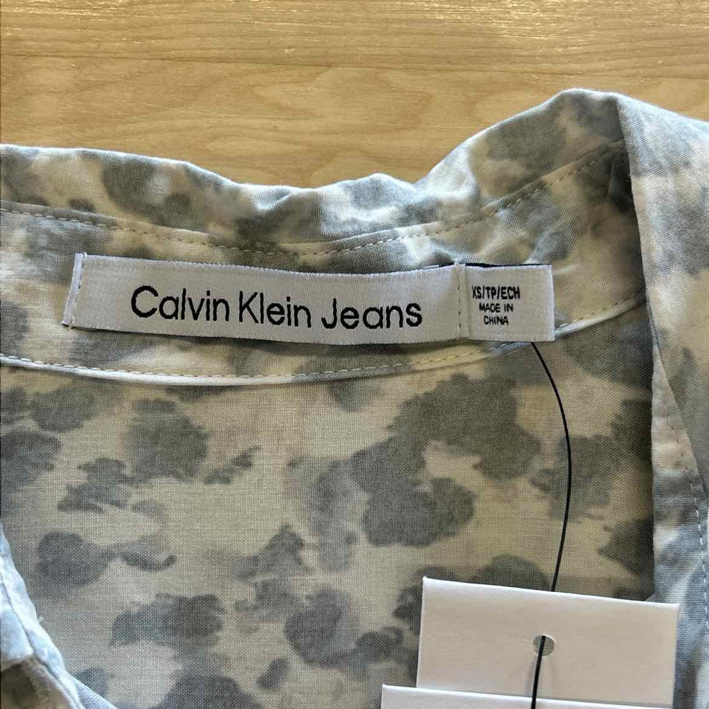 Calvin Klein Size XS Gray Long Sleeve