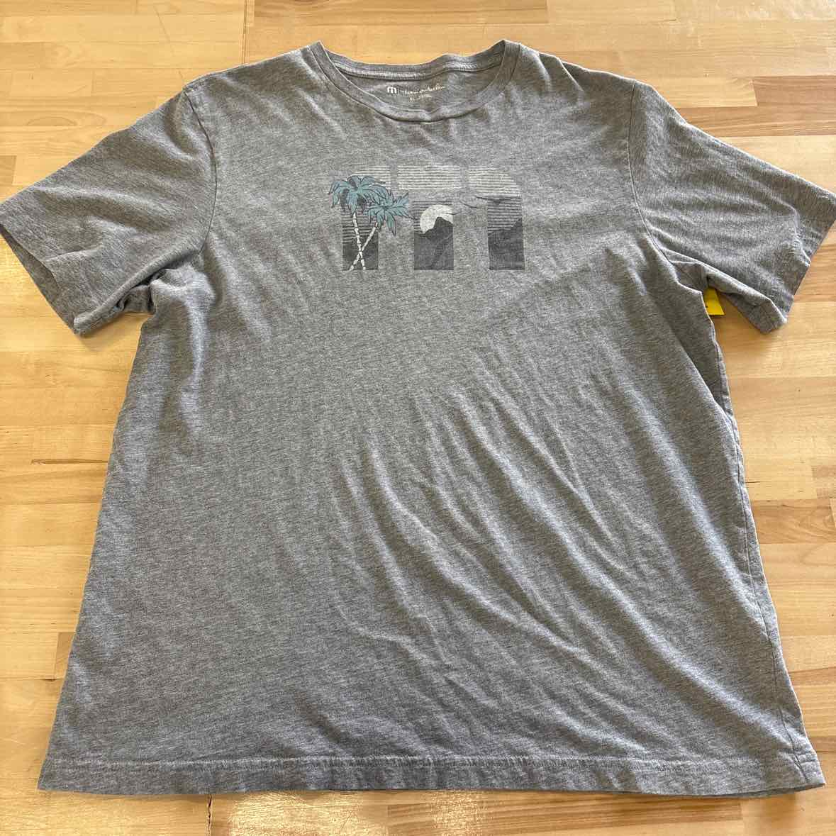 Travis Mathew Size XL Gray T-shirt