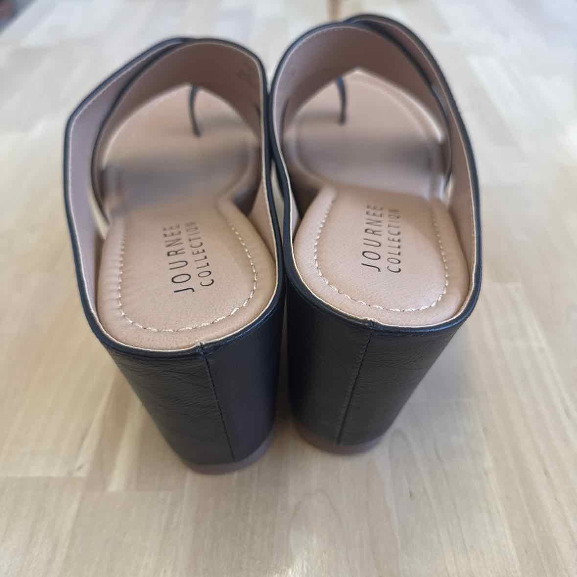 Journee Collection Shoe Size 11 Rayna Black Wedge Sandals