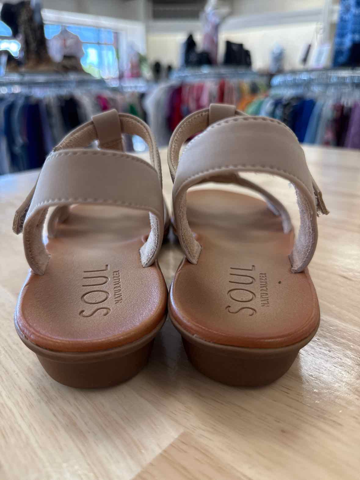 Soul Naturalizer Size 8 Beige Summer Sandals (Porcelain)