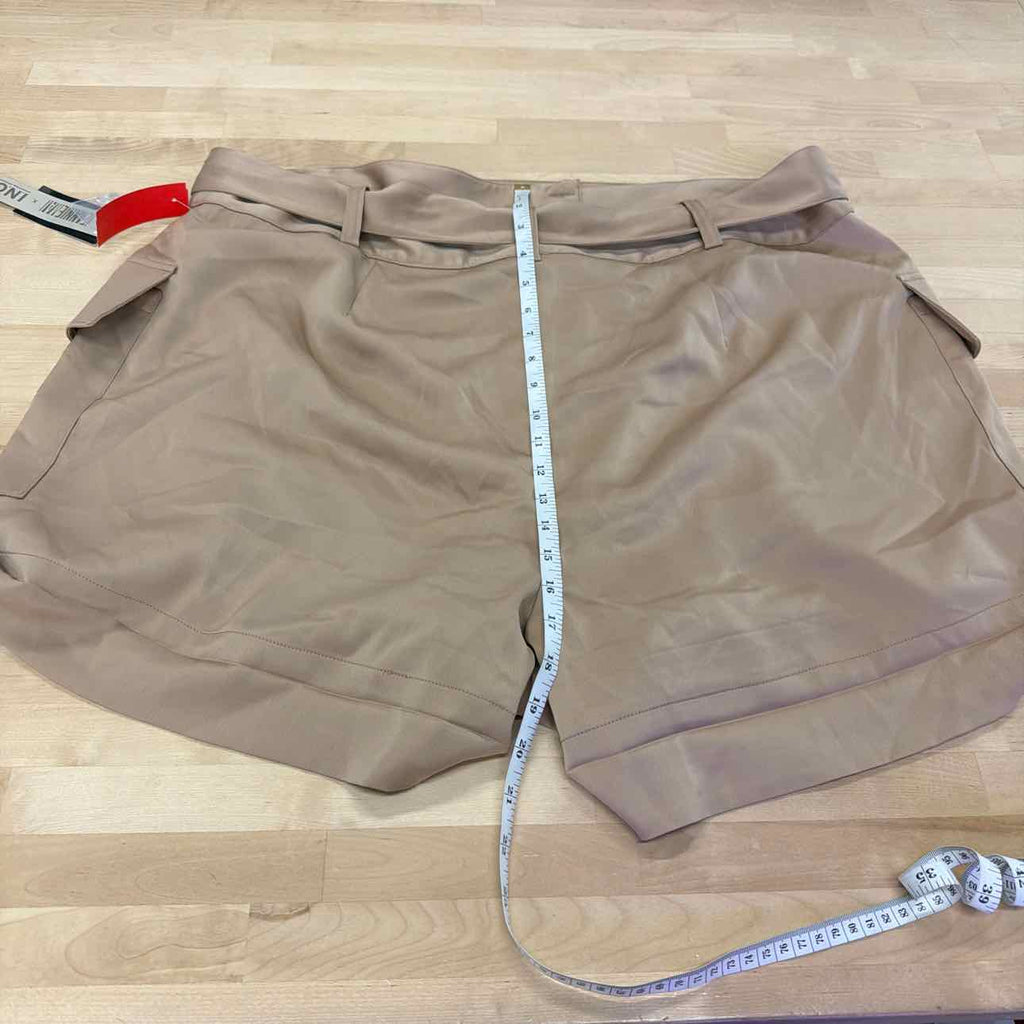 INC Jeannie Mai Size 20W Beige Utility Shorts NWT