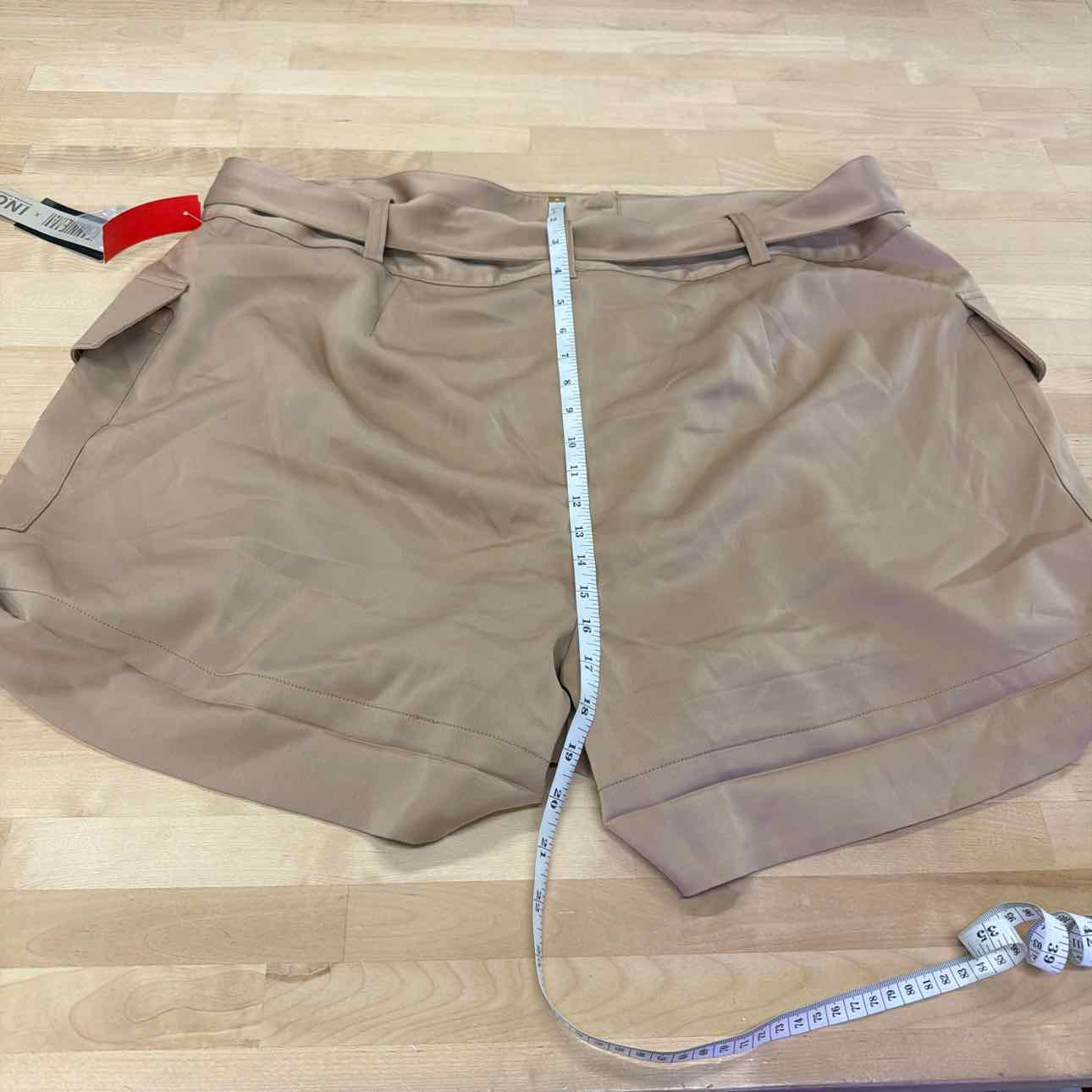 INC Jeannie Mai Size 20W Beige Utility Shorts NWT