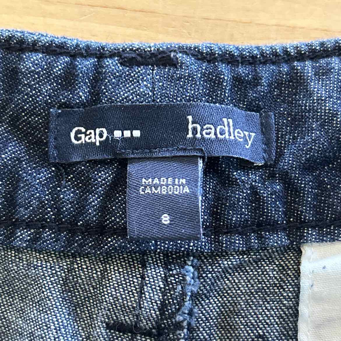 Gap Women Size 8 Navy Denim Preloved Shorts