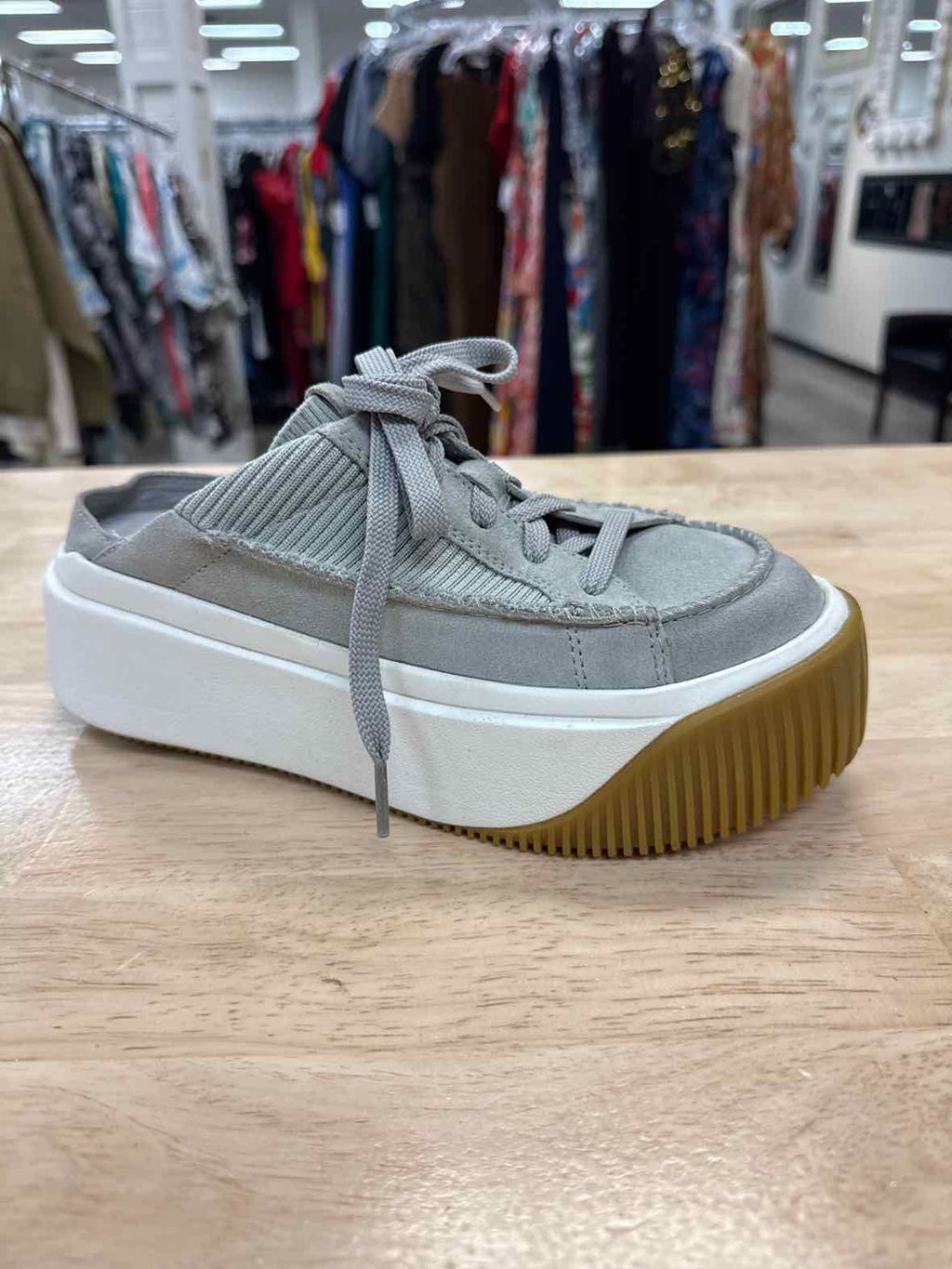 Ugg Size 5.5 Gray Preloved Platfom Sneaker Slides