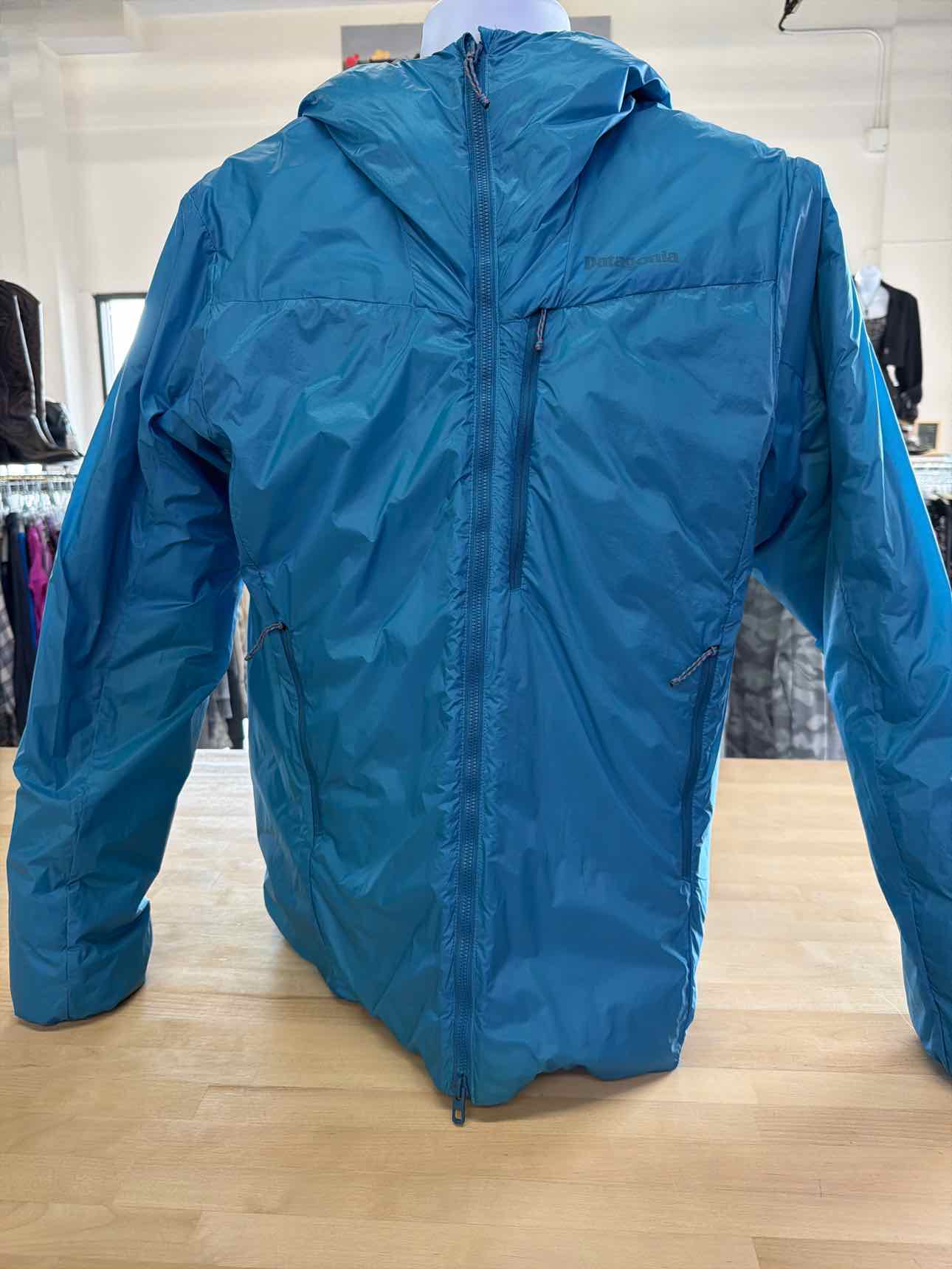 Patagonia Size M Beige MENS Jacket