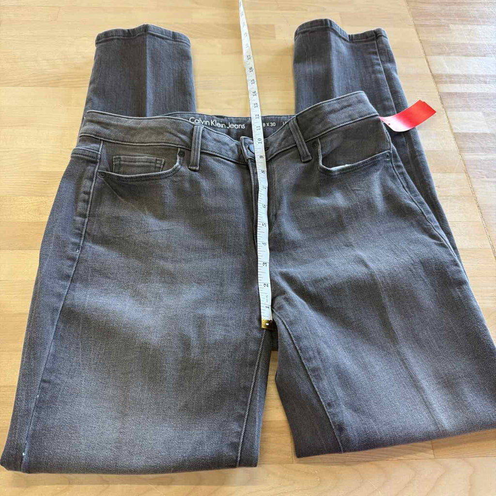 Calvin Klein Size 8 Gray Denim Preloved Jeans