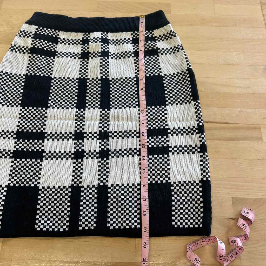Ecret Size OS White & Black Preloved 2 pc Dress Set