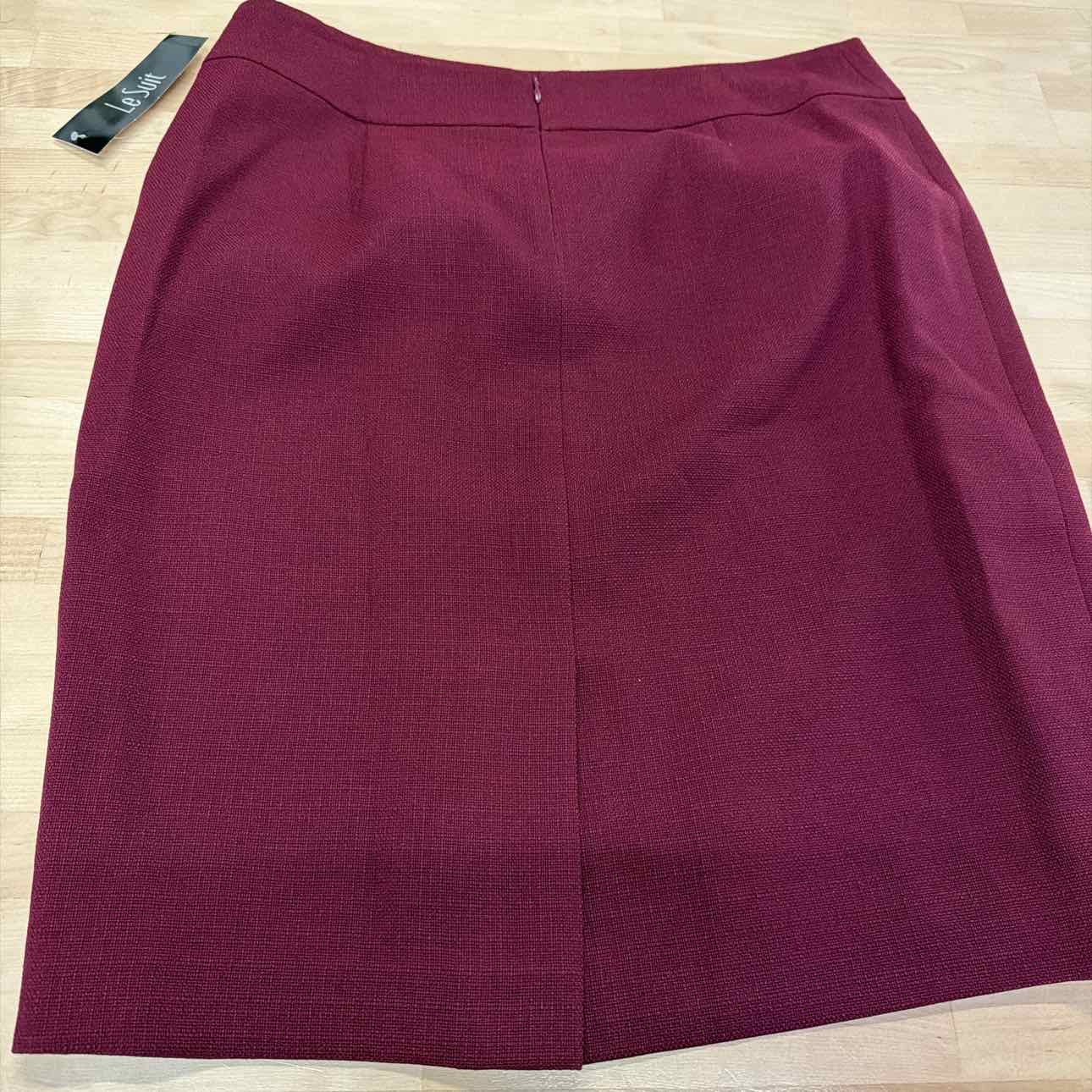 Le Suit Size 12 Burgandy New 2 pc Dress Set