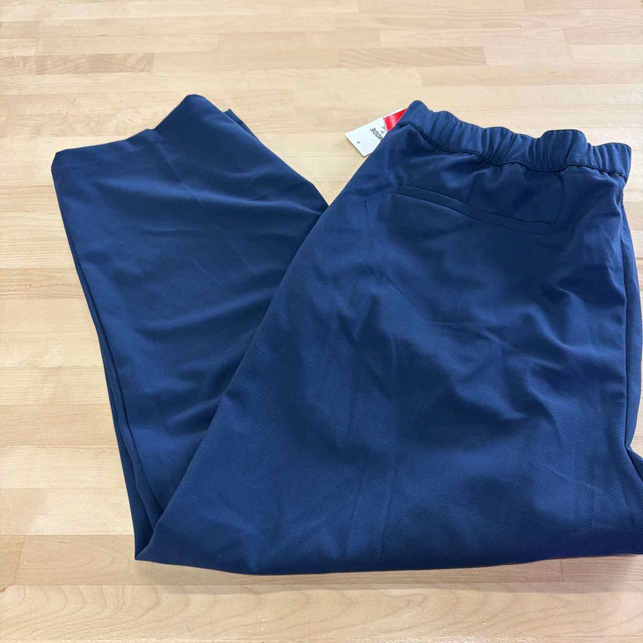 Mode of One Men's Relaxed-Fit Trousers - Caspian Wa