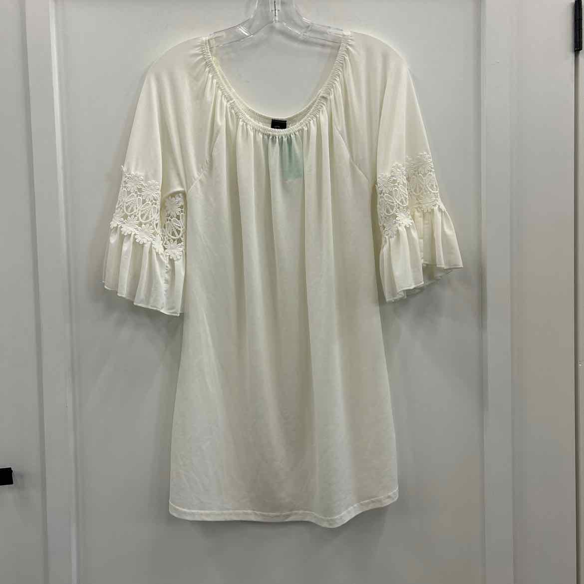 win win Size S/M White Alligator Preloved Tunic