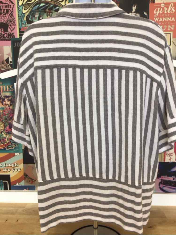 Jane + Delancey Size L Gray Preloved Longsleeve