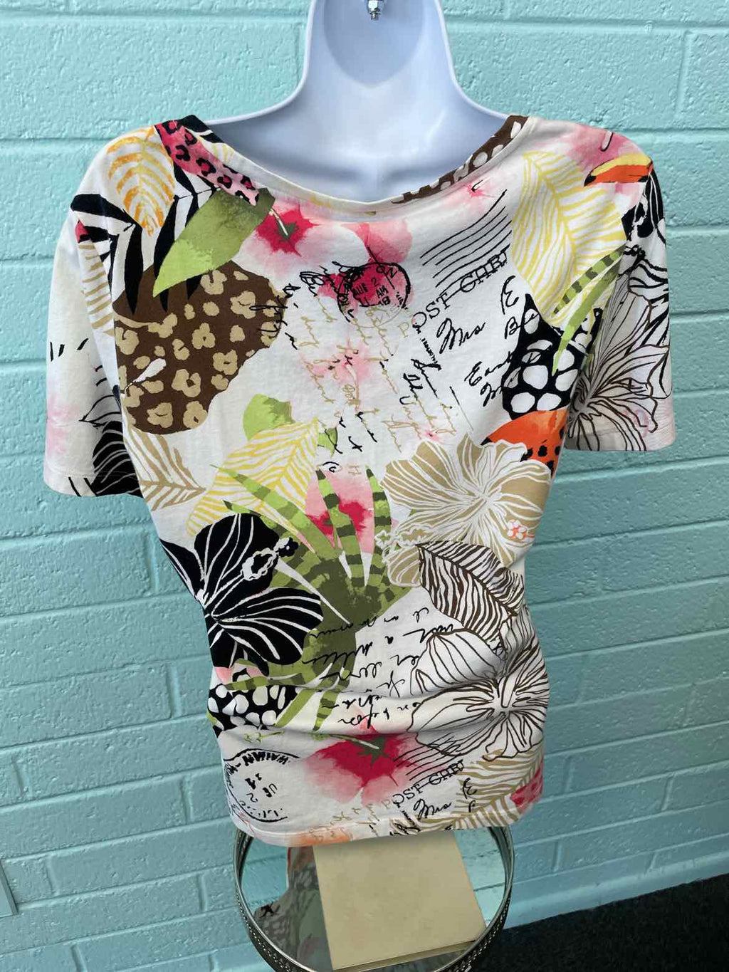 Christopher & Banks Size S Beige Print T-shirt