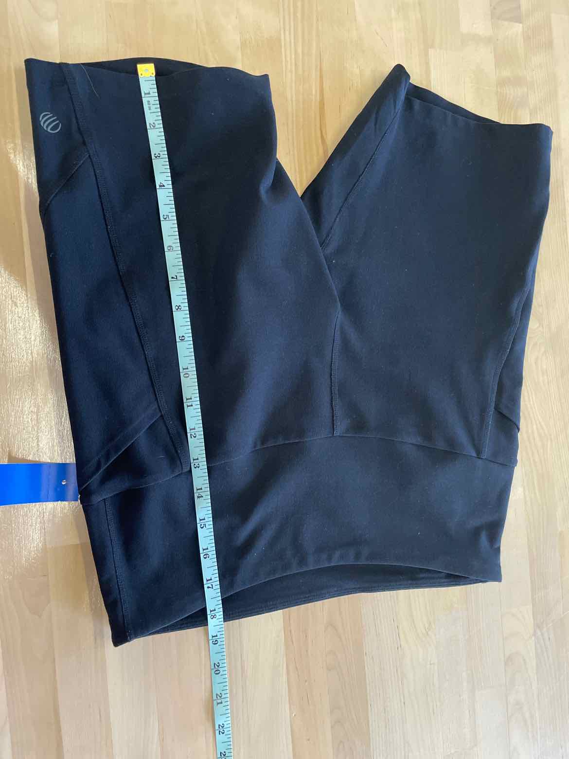 MPG Size L Black Shorts
