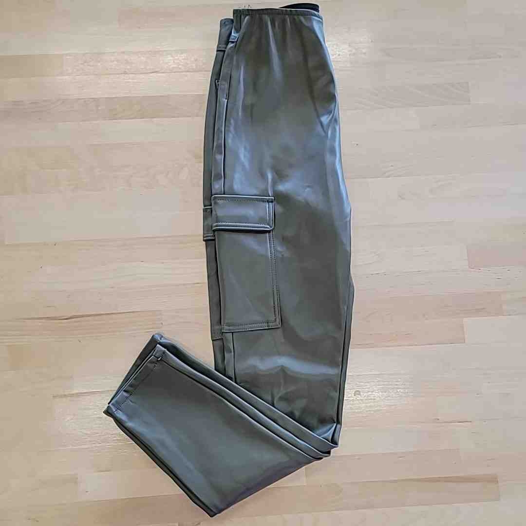 TINSELTOWN Size XS Green  Faux Leather High Rise Pull-on Skinny Cargo Jeans NWT