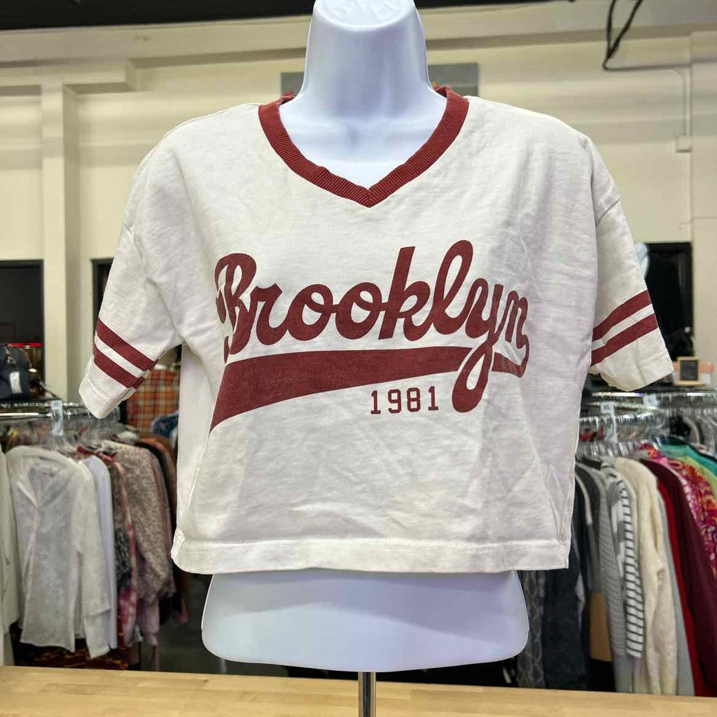 Urban Nation Size XS White Crop Top