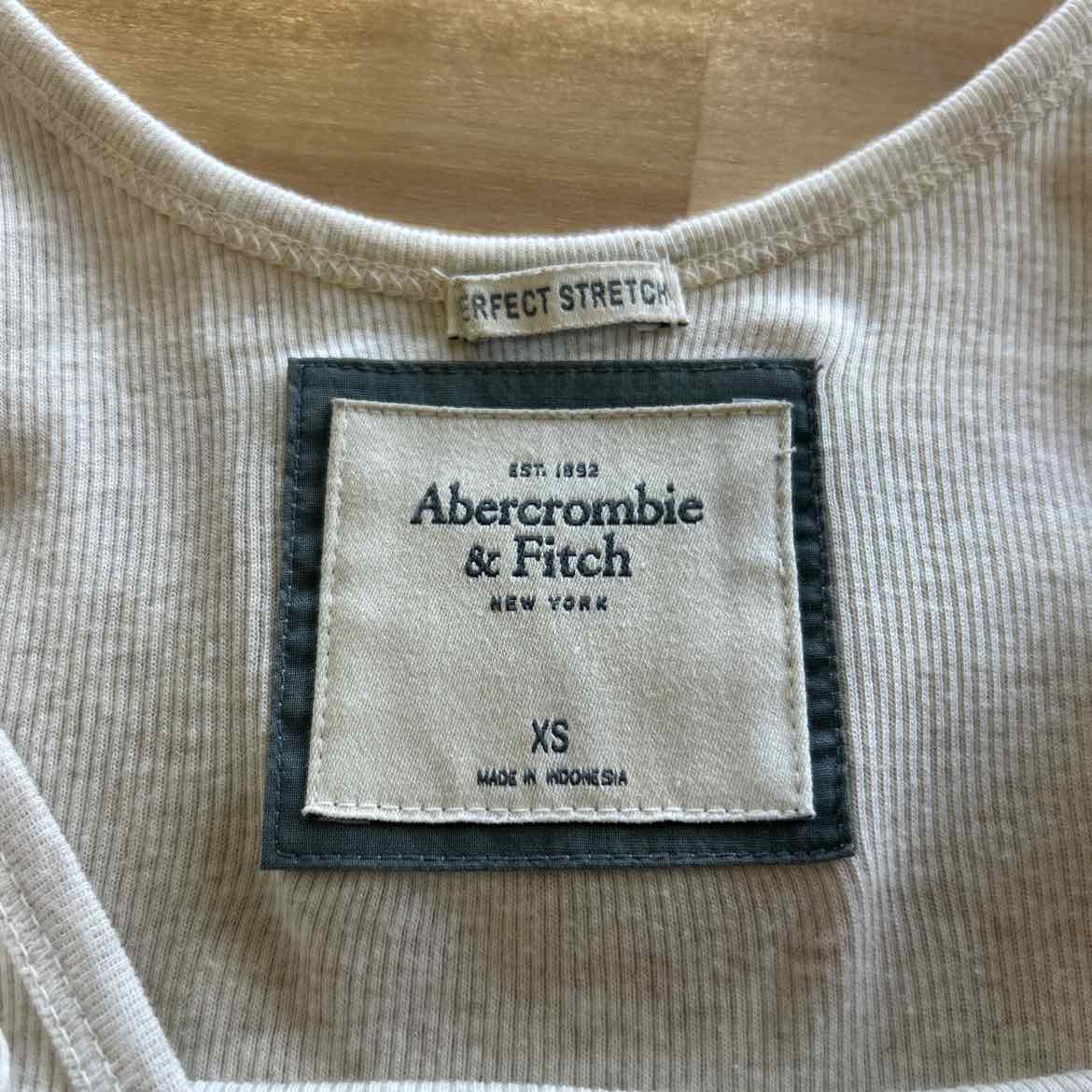 Abercrombie Size XS Cream Tank