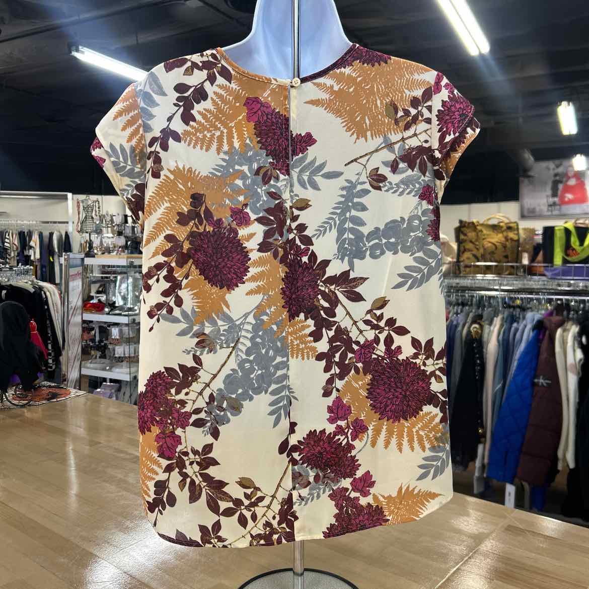 Ann Taylor Size M Tan Preloved Sleeveless