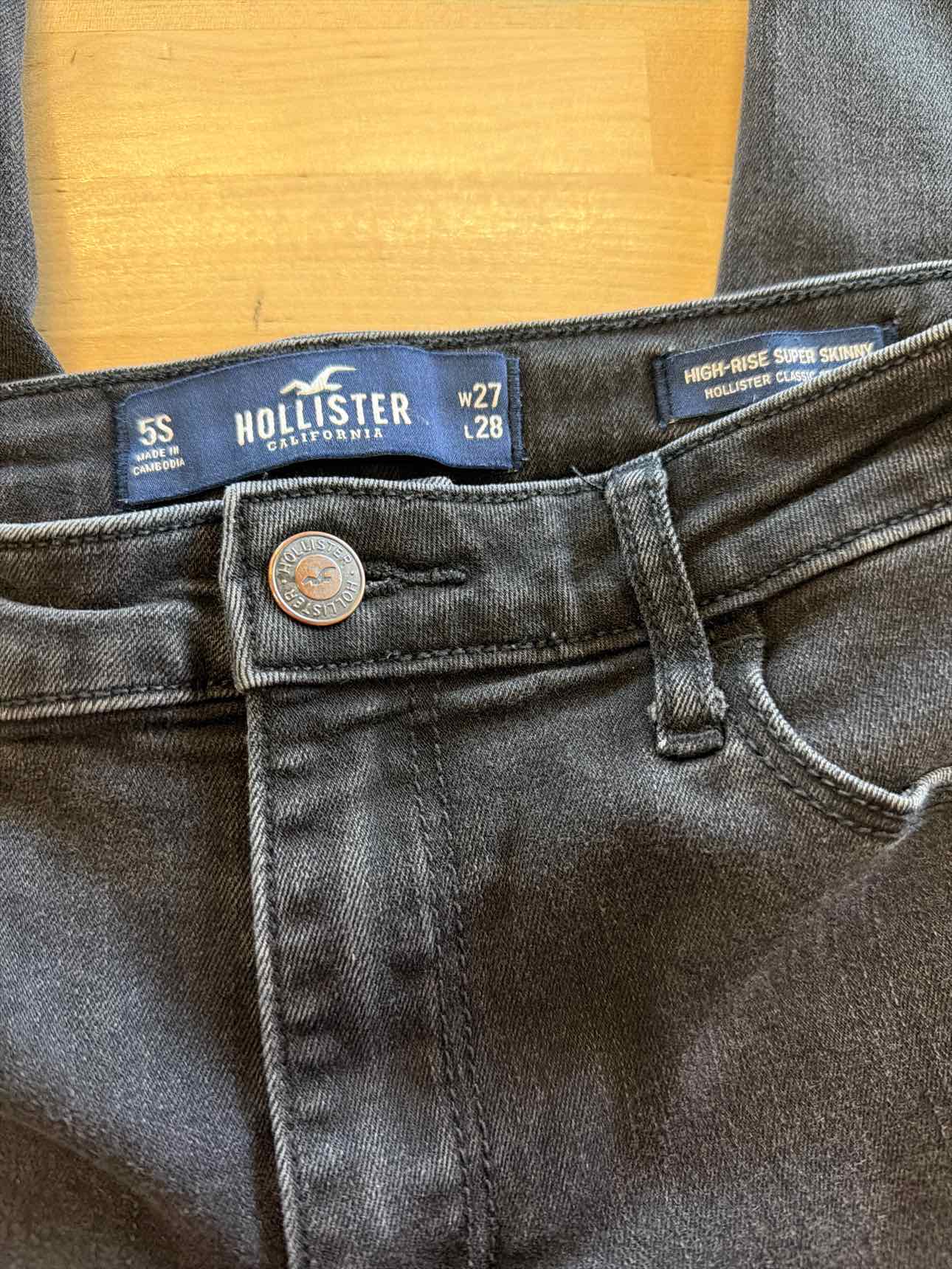 Hollister Size 5 Black Preloved Pants