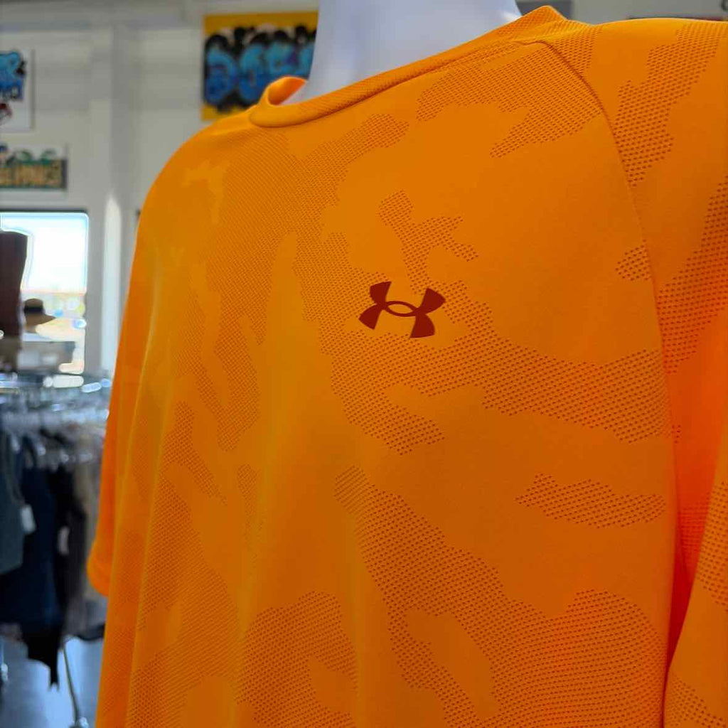 Under Armour Size XL Yellow Preloved MENS T-shirt