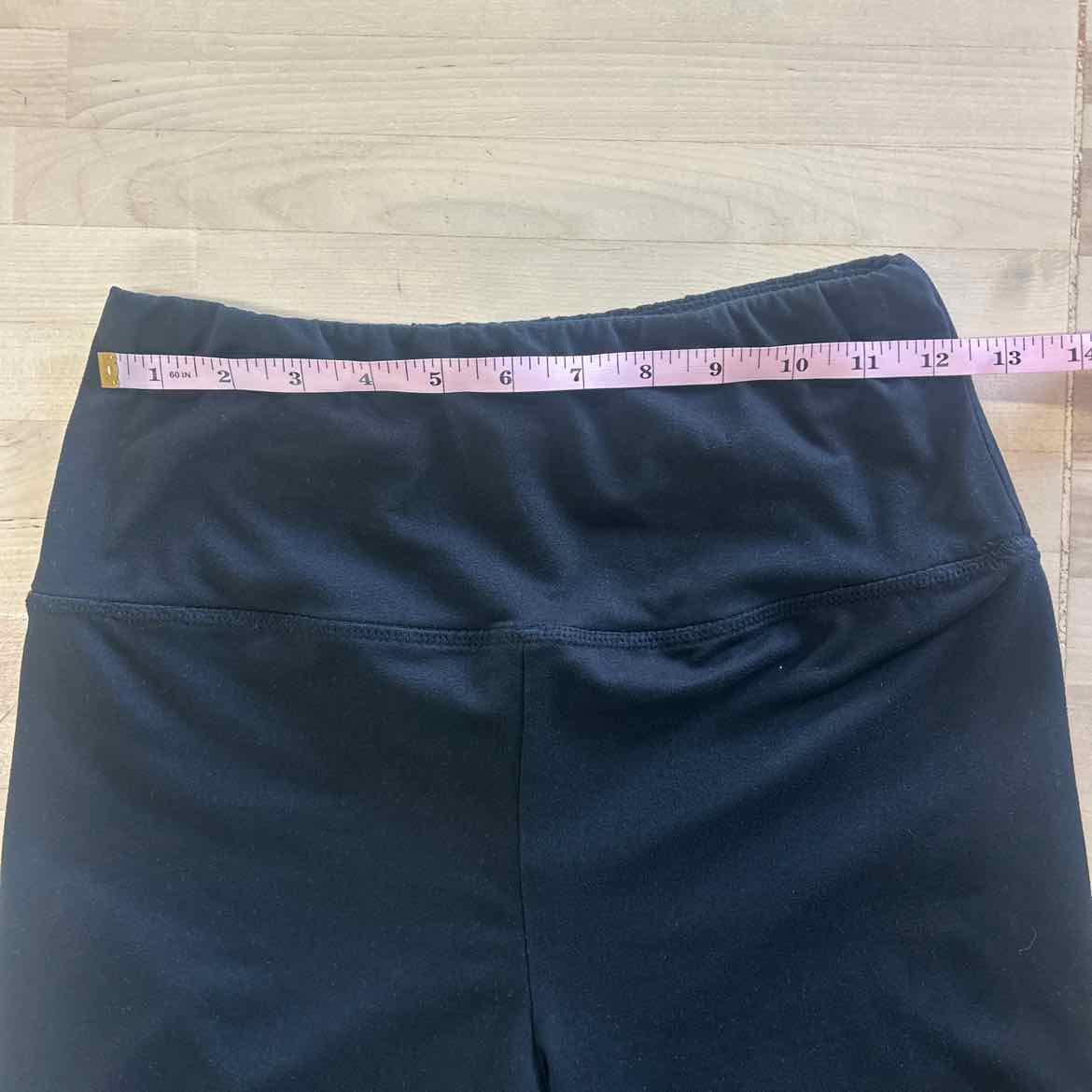Winter Wren Size S Black Preloved Athletic Shorts
