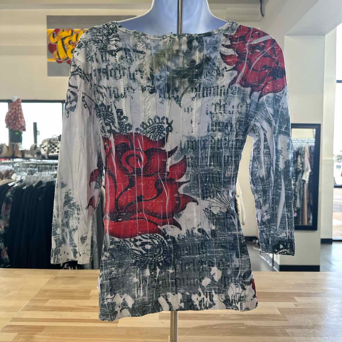 Mesmerize Size M Gray Long Sleeve