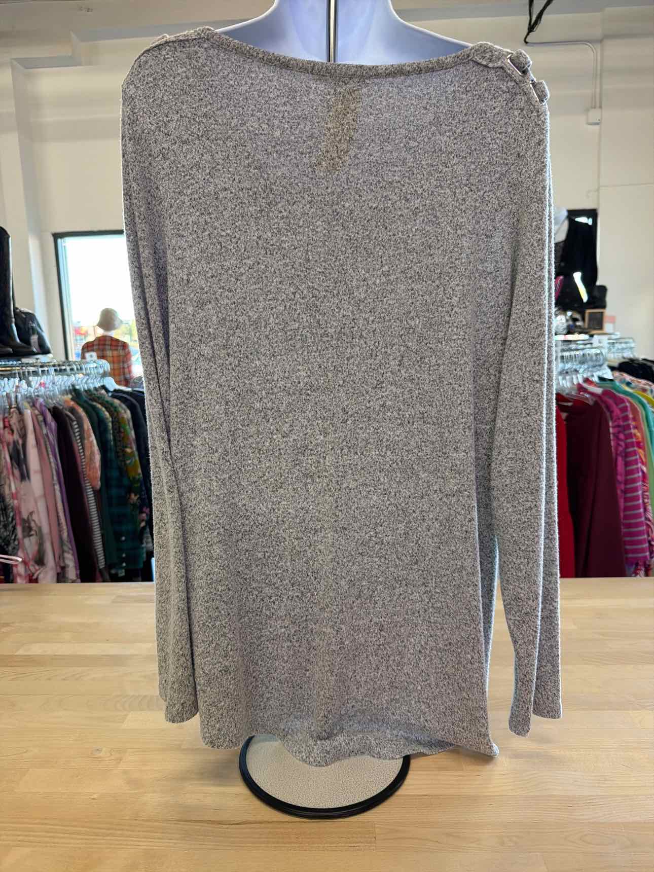 89th & Madison Size L Gray Long Sleeve
