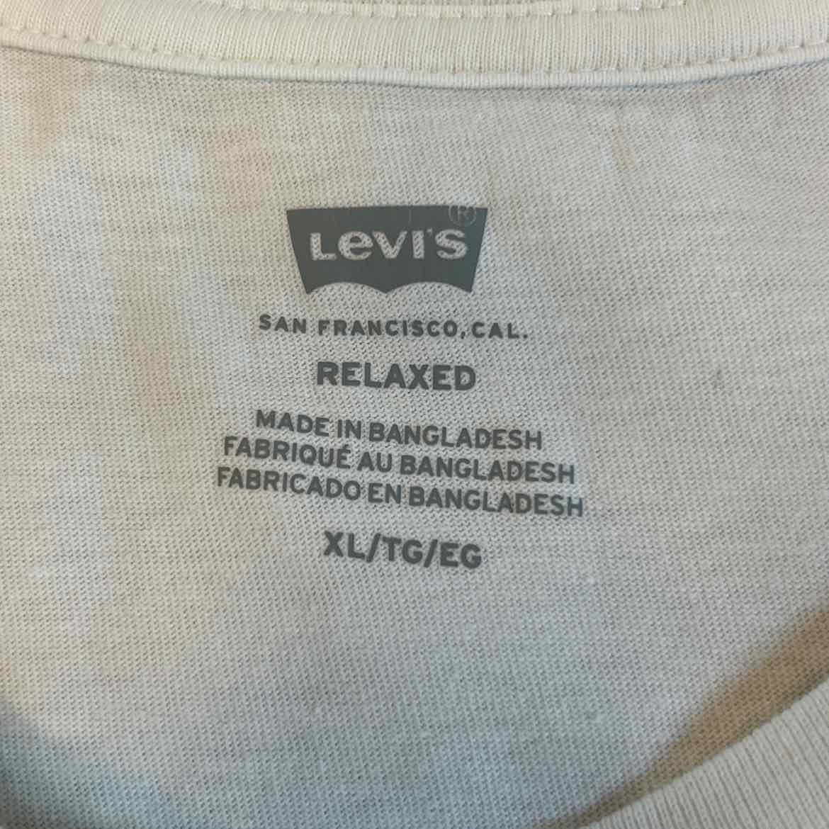 Levi's Size XL Off White Preloved MENS T-shirt