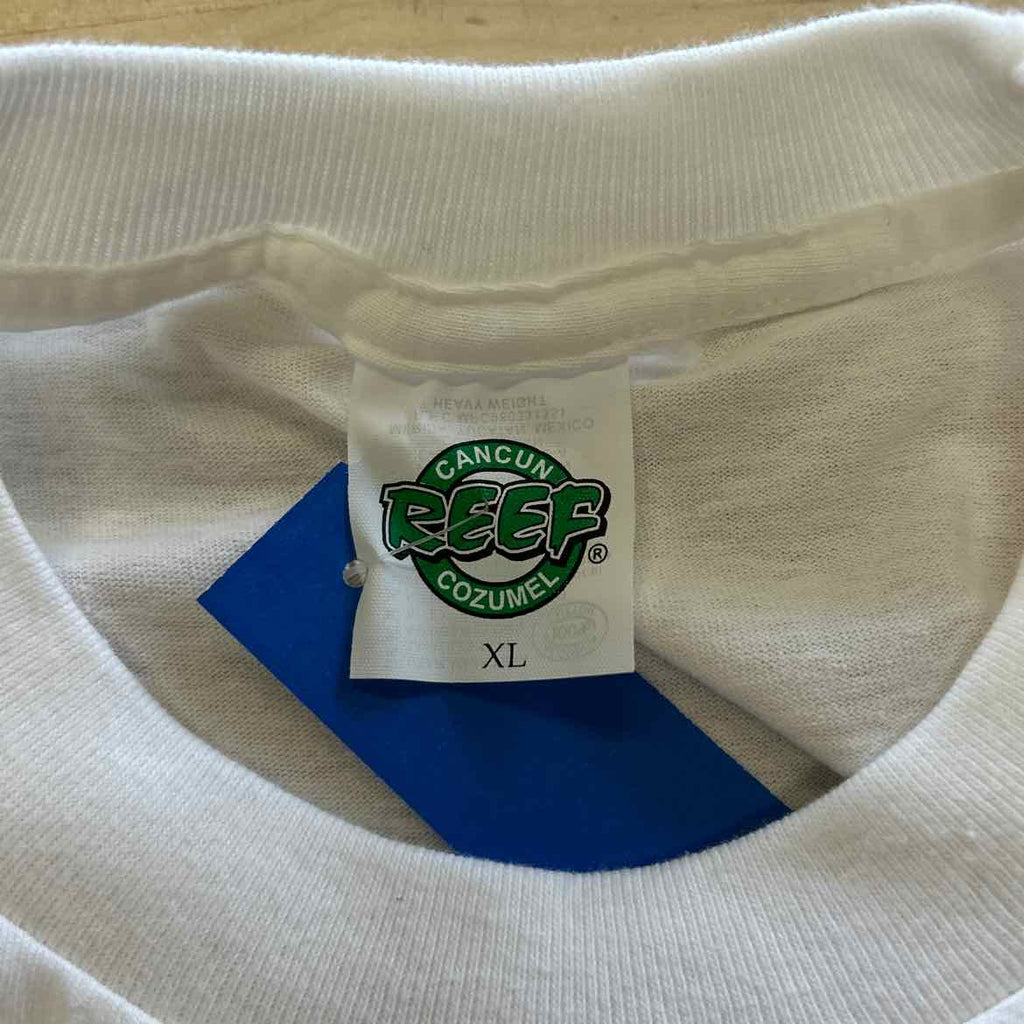 Reef Size XL White Preloved MENS T-shirt