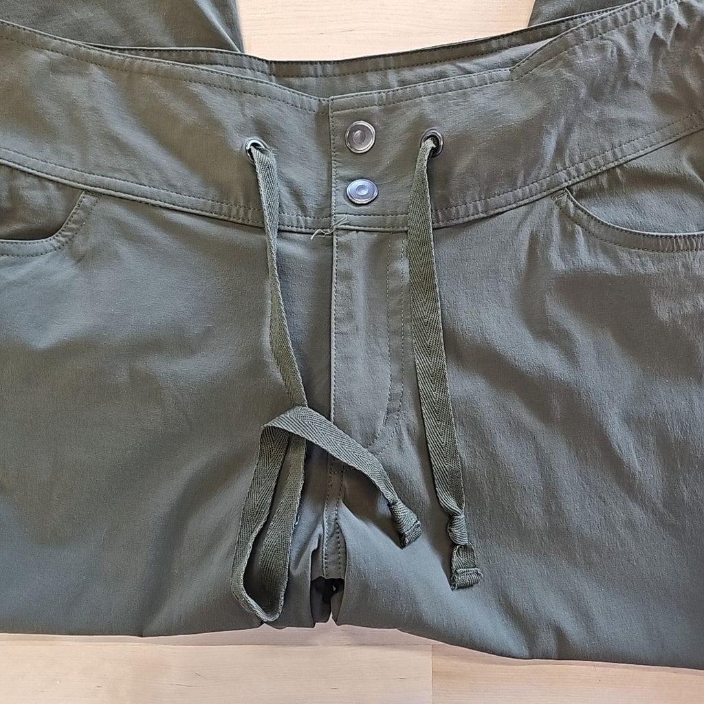 Columbia Size 14 Green Athletic cargo Pants Used