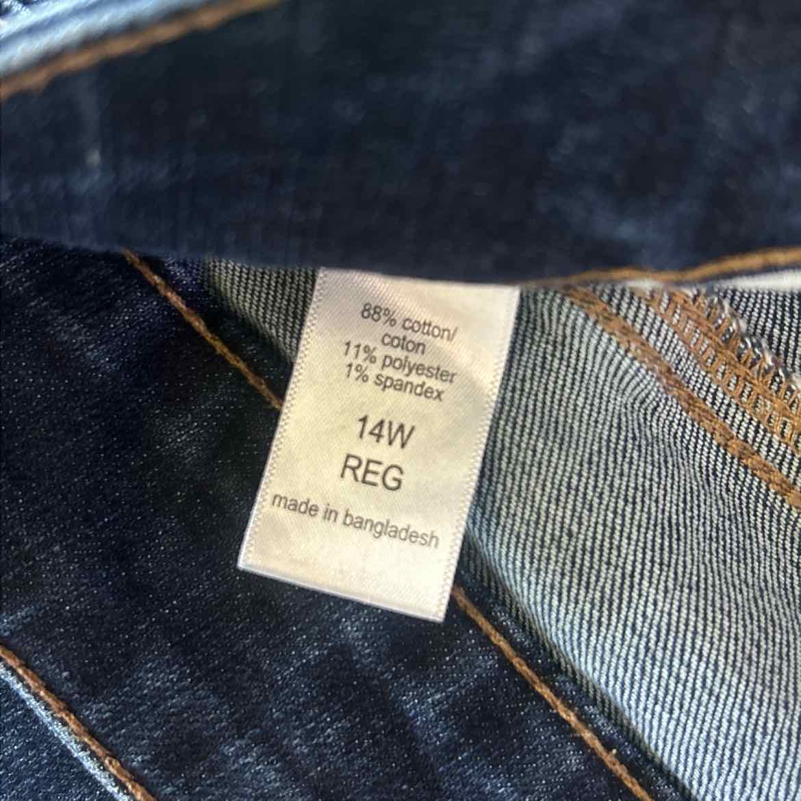 Maurices Size 14W Blue Denim Preloved Jeans