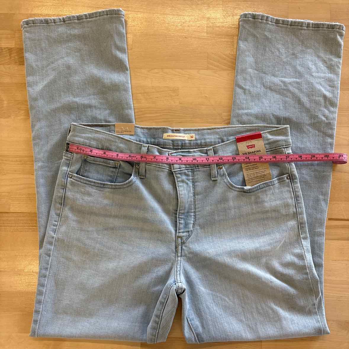 Levi's Size 32 Blue Jeans