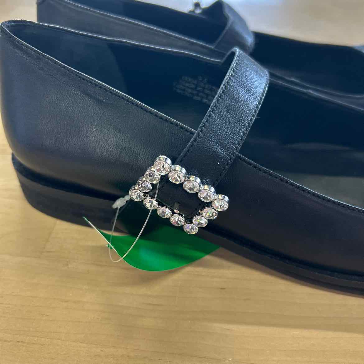 Free People Size 9.5 Black Preloved Flats