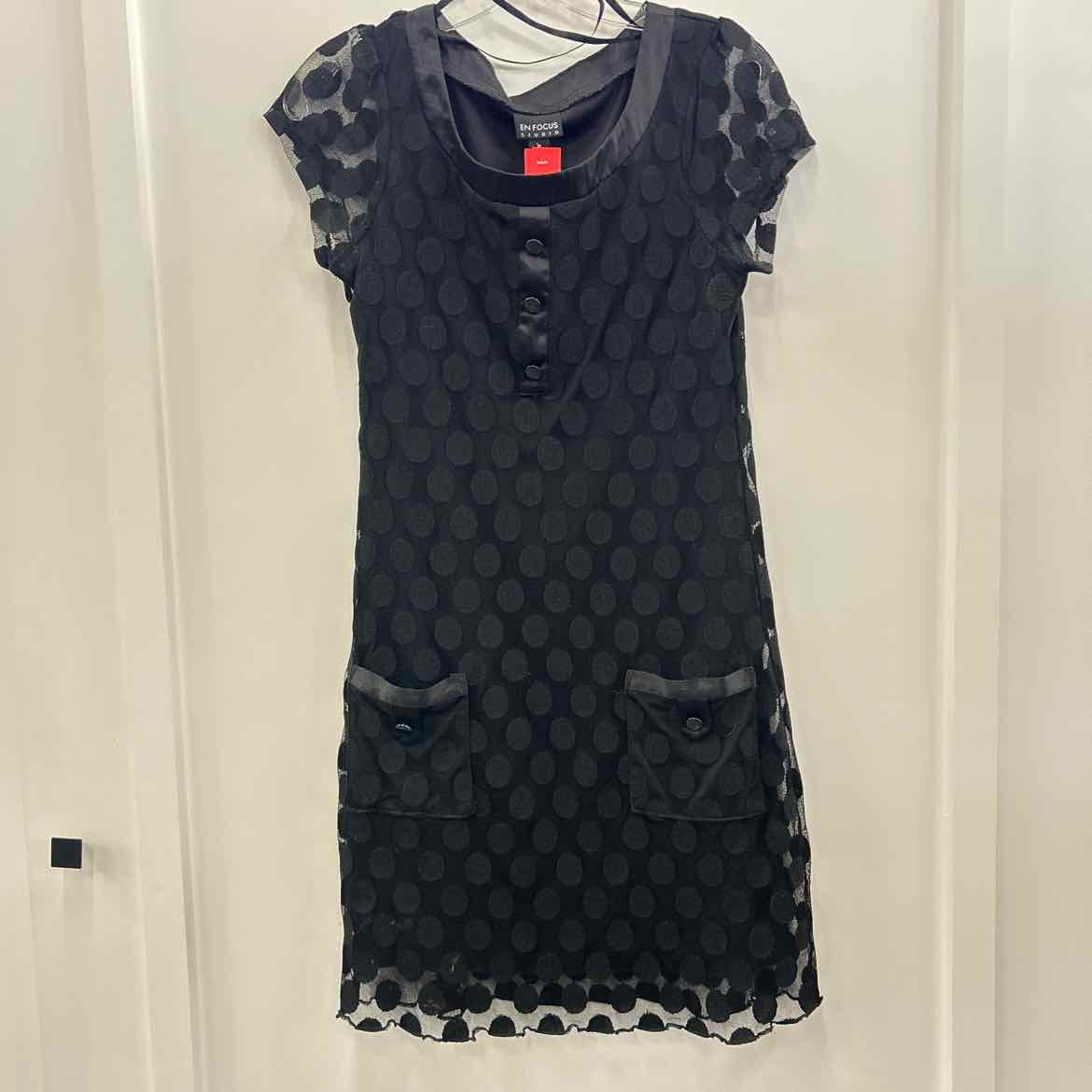 Enfocus Size 6 Black Preloved Dress