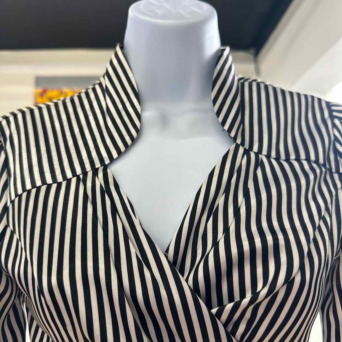 Nilika Size M Black/White Blouse