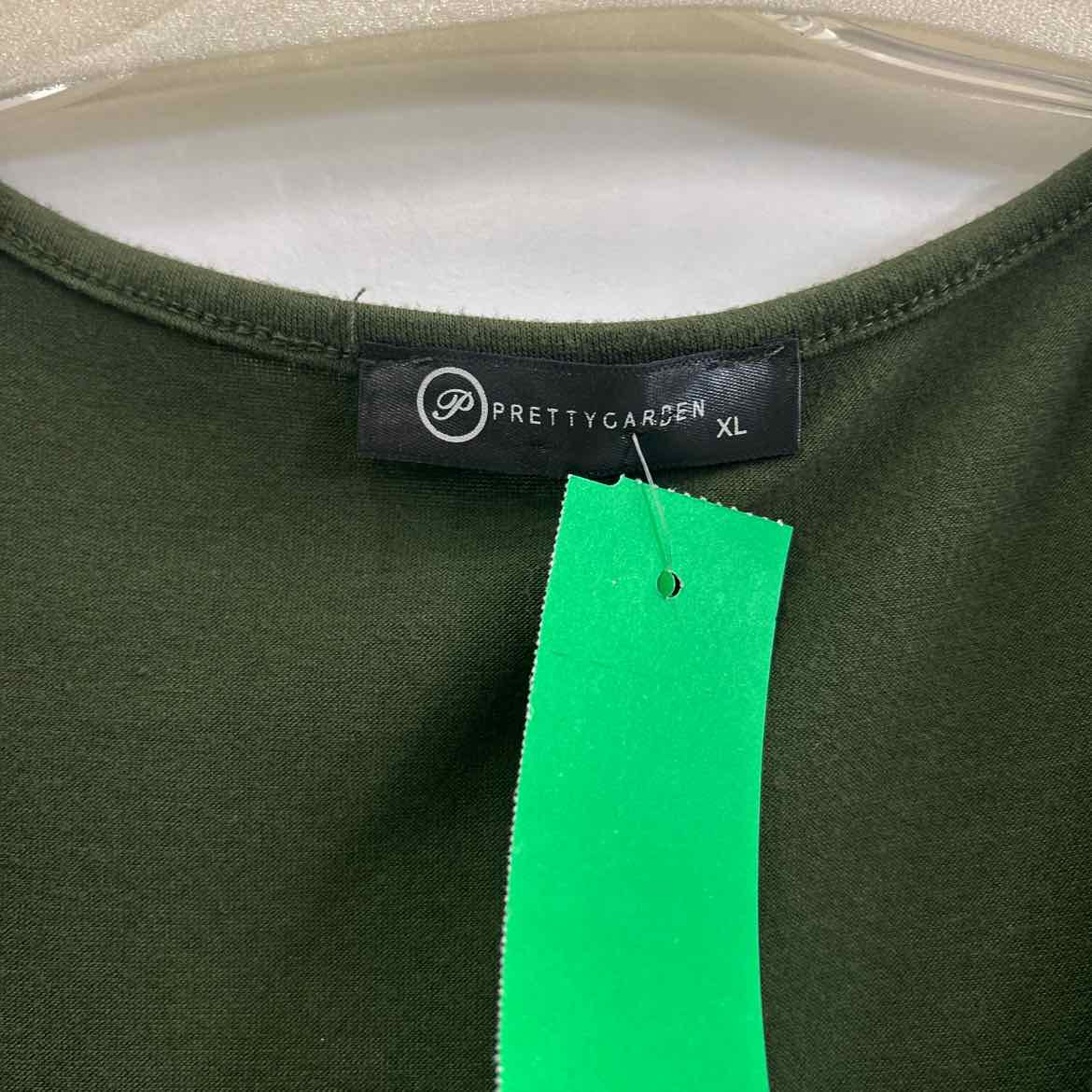 Pretty Garden Size XL Green Preloved Jumper