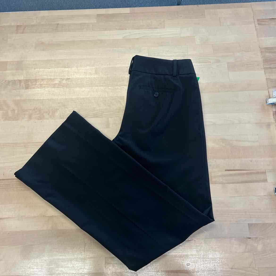 Loft Size 4 Black Preloved Pants