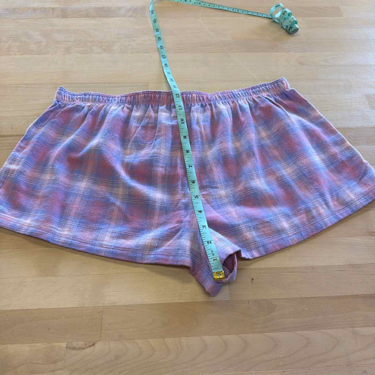 Skims Women Size M Pink/Purple Preloved Shorts
