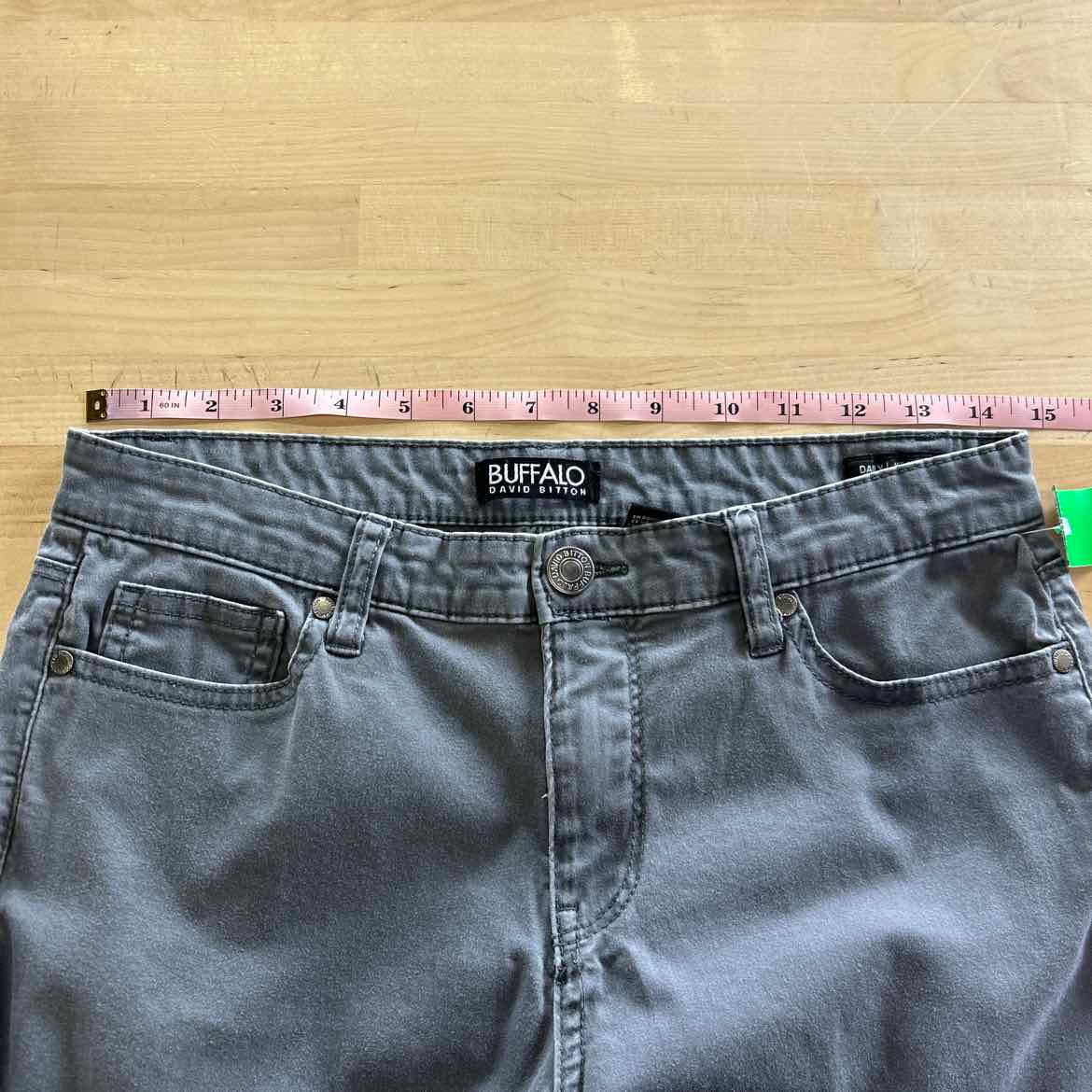 Buffalo Size 6 Gray Preloved Pants