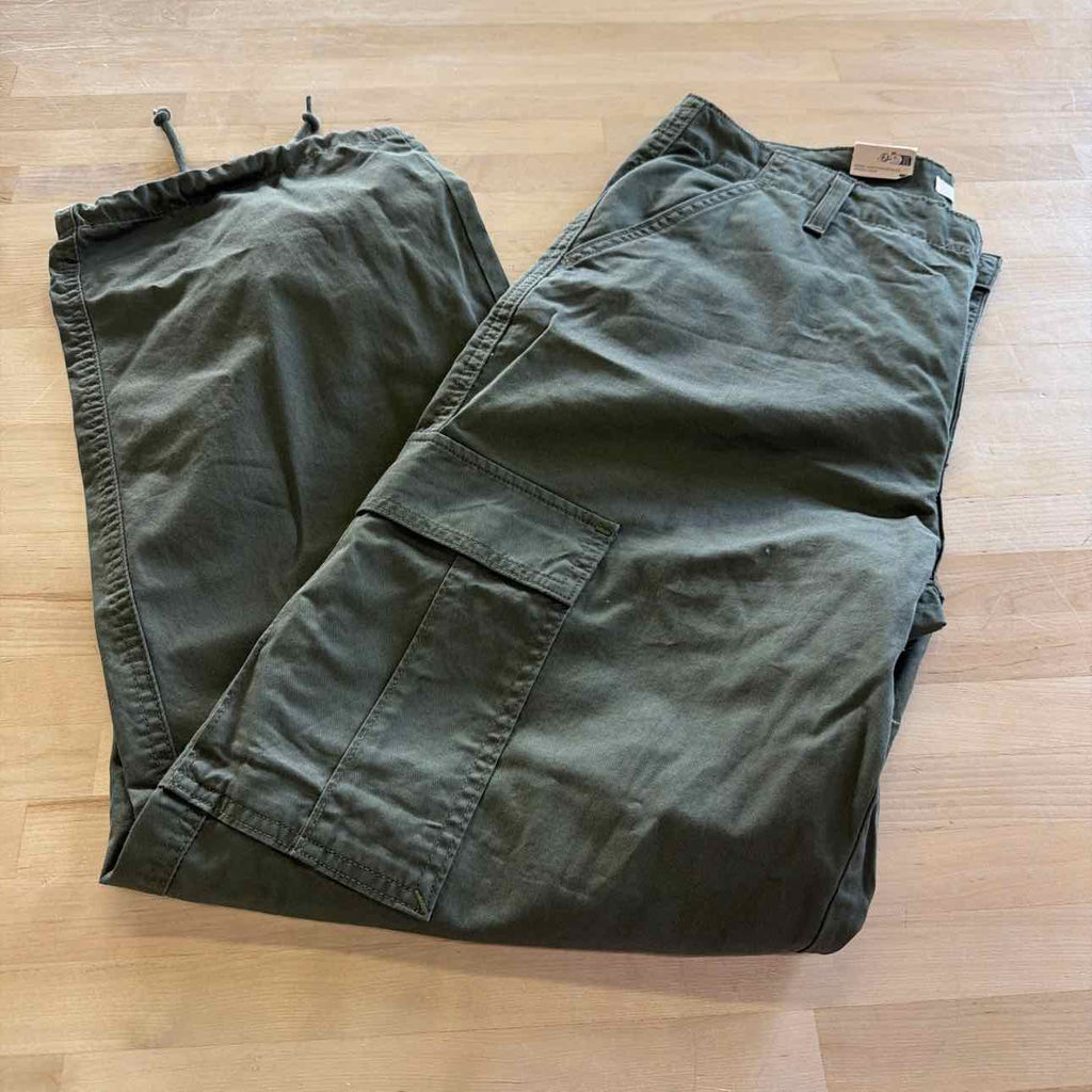 Levi's '94 Baggy Cargo Pants - Women's 31x30